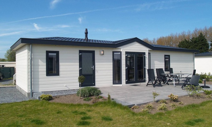Municipality of Hellevoetsluis Chalet De Esquí | Chalet bien cuidado a 4,5 km de Rockanje