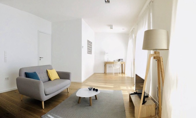 Hollerich Apartamento | Modern City Center Flat