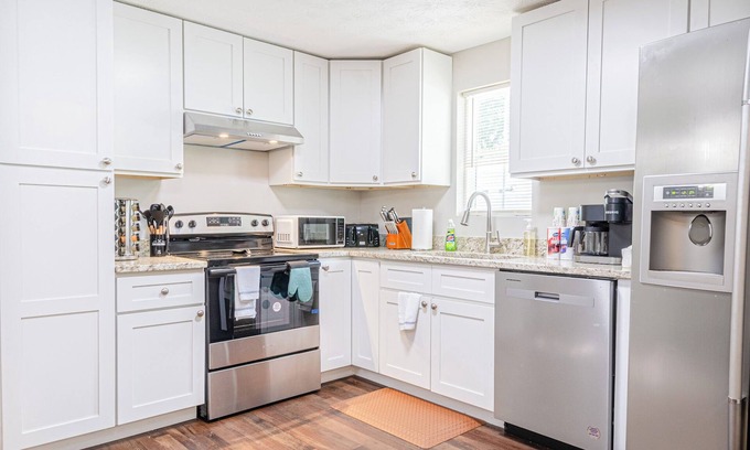 Columbus Casa | Modern Columbus Haven Military