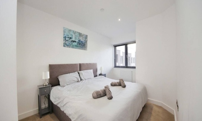 Barnt Green Apartamento | Modern Comfort 1 Bed Apartment Broadoaks, Sulihull