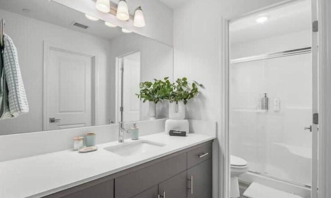 Clovis Casa | Modern Comfort: Clovis Corner Edition