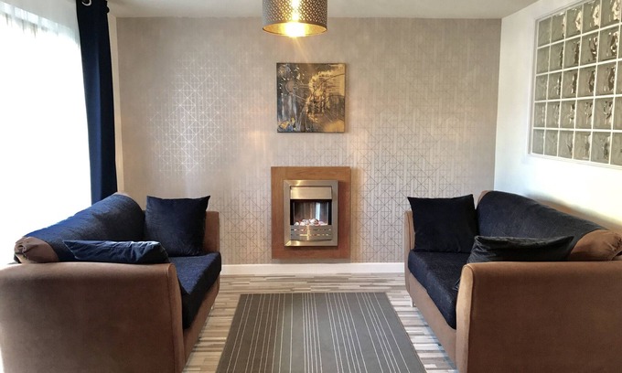 Saintfield Apartamento | Comodidad moderna en un pueblo histórico de Co Down.