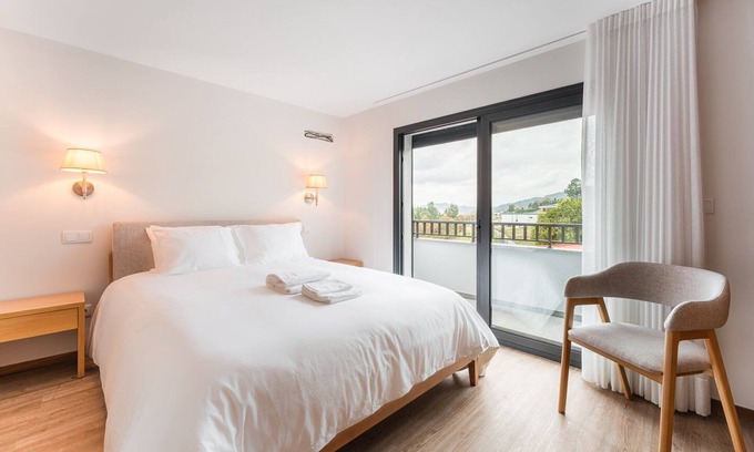 Fareja Apartamento | Modern comfort in a rural oasis