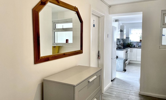 Yeading Casa | Modern, Comfortable Home minutes from Heathrow