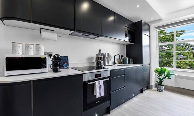 Fortis Green Apartamento | Modern Comforts 2 BD Flat - Sleeps 5