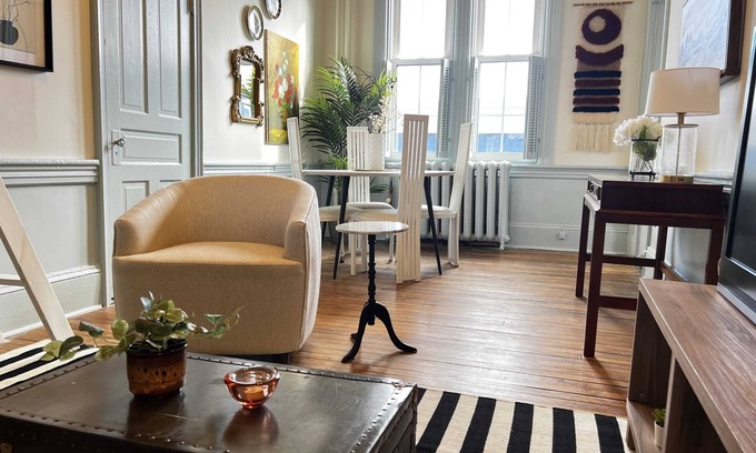 South End Apartamento | Modern Comforts in Downtown's Victorian Gem, Patio