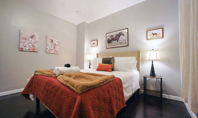 Constable Hook Casa | Modern Comfy Home, minutes to NYC