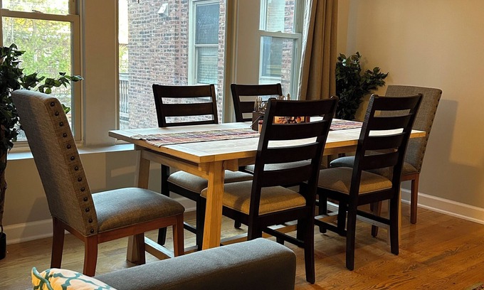 Woodlawn Condominio | Modern Condo-Obama & University of Chicago Area