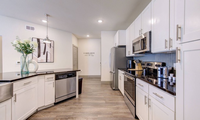 Conroe Apartamento | Modern Corporate Apartment
