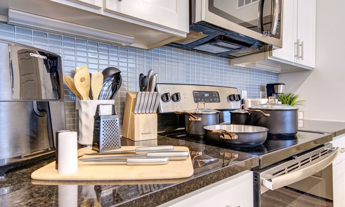 Conroe Apartamento | Modern Corporate Haven
