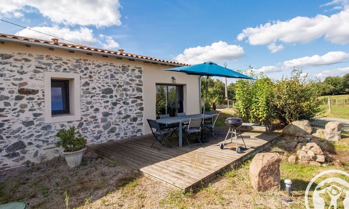 La Renaudiere Cabaña | Moderno Gîte Renovado: 1h de la Costa Atlántica, Cerca de Hellfest, Nantes y Puy du Fou
