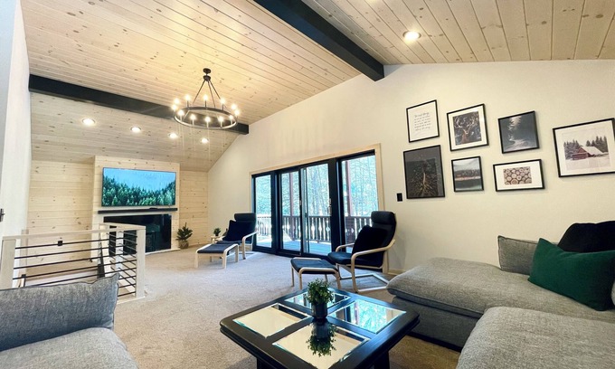 Jamaica Chalet De Esquí | Modern Cottage between Stratton and Mount Snow