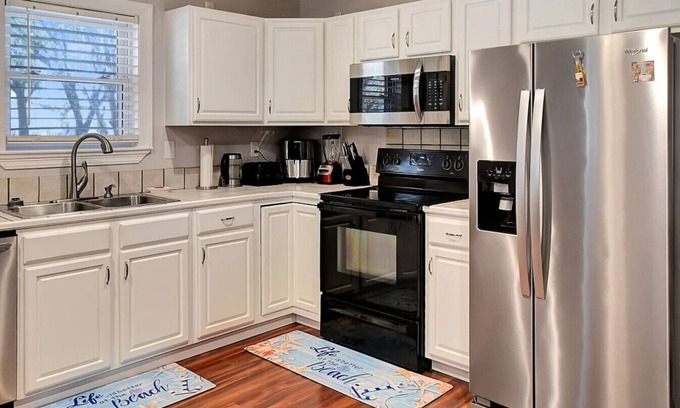 Kreole Casa | Modern & Cozy 3BR/2BA Netflix Big Parking