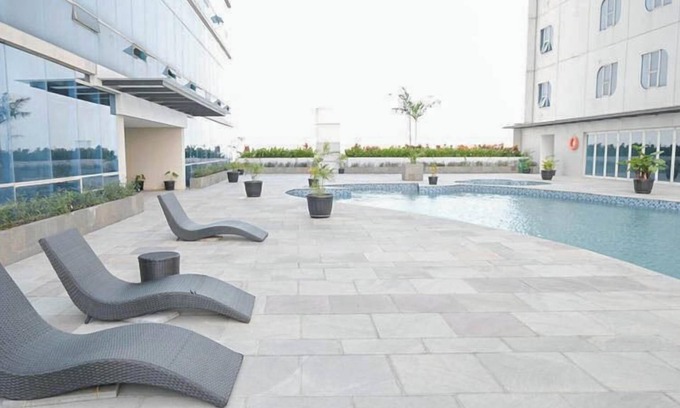 Siwalankerto Apartamento | Modern Cozy Studio at The Square Surabaya Apartment