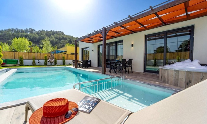 Mentese Villa | Modern Design 2 Bedroom Private villa Located in Fethiye / Seydikemer