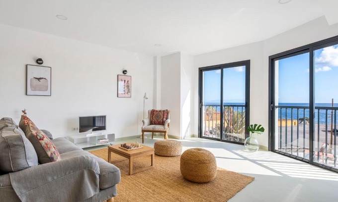 Poris de Abona Casa | Modern Design House with Roof Terrace
