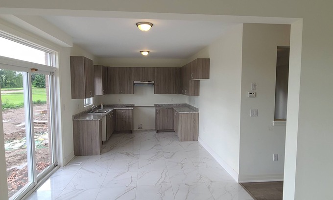 Fort Erie Casa | Modern Detached Home backing onto a golf course in Fort Erie