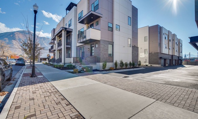 Central Business District Casa | Modern Downtown Provo Townhome w/ Balcony!