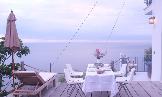 Ventimiglia Casa | Moderna casa de ensueño con una impresionante vista de 180 grados a Antibes