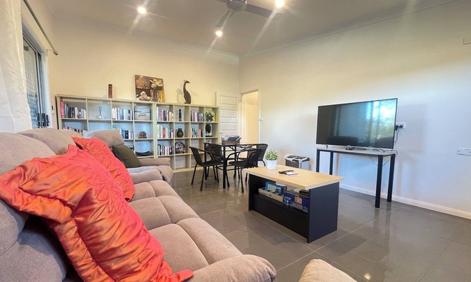 Heathcote Casa | Modern, Peaceful, and Eclectic Upstairs Duplex Retreat