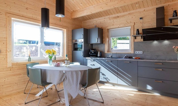 Diemelsee Casa | Modern en Rustig Gelegen met Overdekt Terras, Dichtbij de Diemelsee