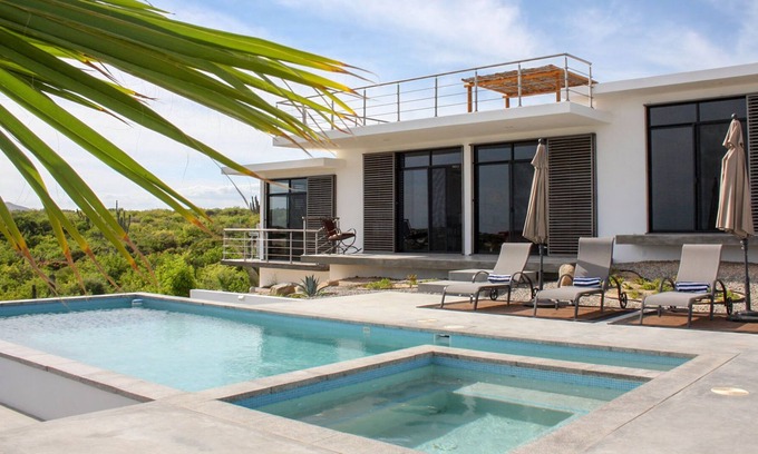 La Fortuna Villa | Casa Blanca Del Mar - Moderna, nueva villa de lujo impresionante en el Cabo Oriental