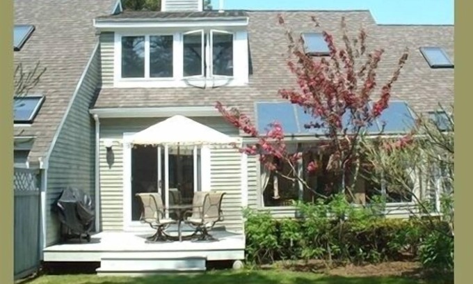 Edgartown Casa | Edgartown Moderno condominio cerca de la ciudad y la playa y piscina privada