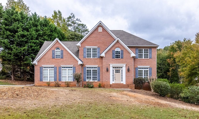 Buford Casa | Modern Elegance on Silver fox path