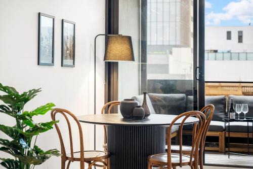 Collingwood North Apartamento | Modern, Elegant Oasis