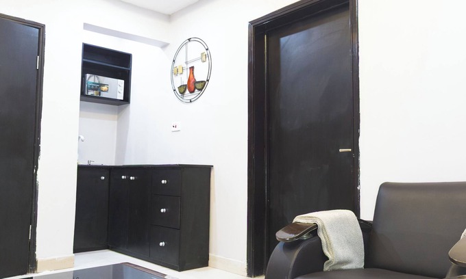 Somolu Apartamento | Modern Ensuite Room – Yaba Lagos Tech District Carnelian A