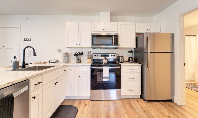 Auburn Apartamento | Cozy Escape with Modern Comfort in Central Auburn - 1BR 1BA