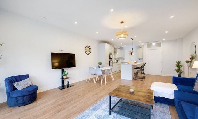 Coulsdon West Casa | Modern Executive 5 Bedroom Home in Purley