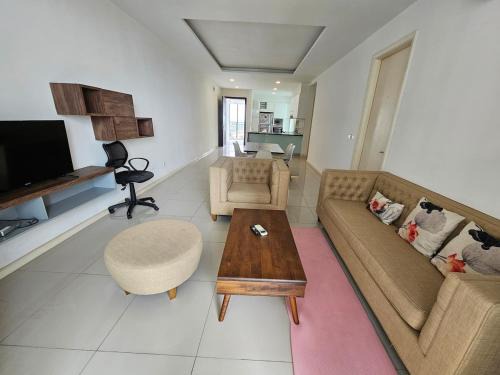 Bunga Paya Pantai Apartamento | Modern Family Suites 3 bedroom