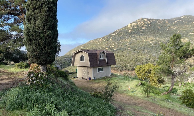 Crest Otro | Modern Farmhouse Hideaway near San Diego