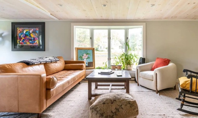 Cochecton Casa | modern farmhouse nestled in the Catskills