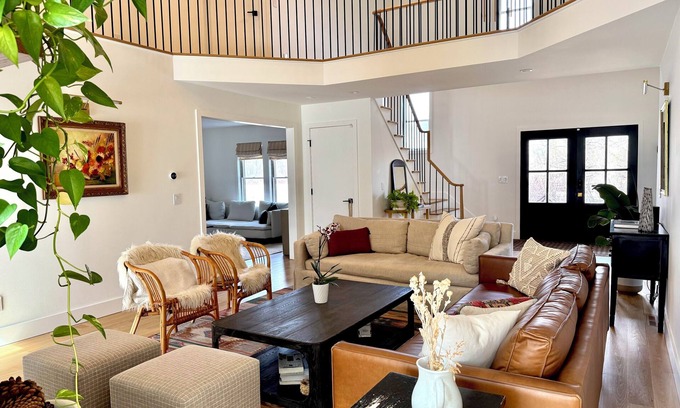 Red Hook Casa | Modern Farmhouse: Ponds, Barn near Rhinebeck, Hudson & Kingston!