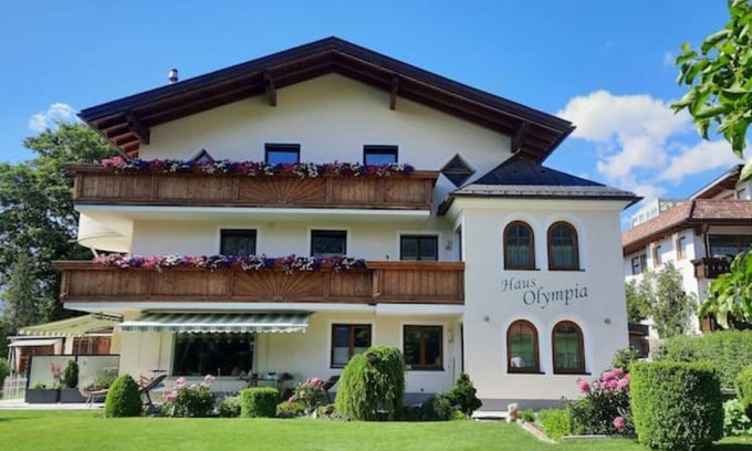 Sistrans Apartamento | Modern feel-good studio **** for 2 people near Innsbruck with terrace