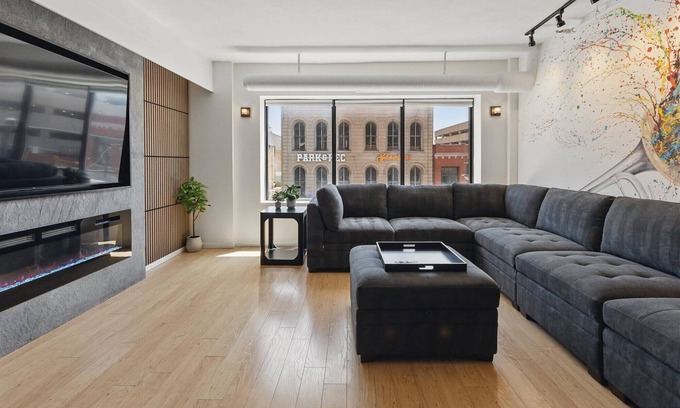 Wholesale District Apartamento | Modern Flat in the Heart of Indianapolis