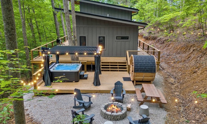 Campton Cabina | Modern Forest Cabin w/ Hot Tub, Sauna & Firepit near Natural Bridge State Park