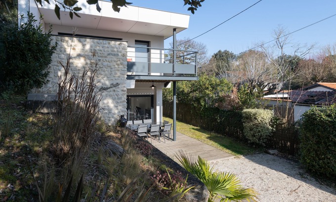 Saint-Georges-de-Didonne Villa | Modern villa 6 to 8 pers. 100m from Royan beach