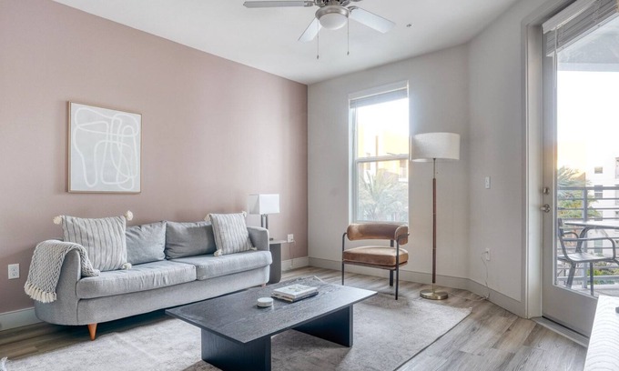 Fremont Apartamento | Modern Fremont 1BR w/ Gym, Pool & W/D, nr BART, by Blueground