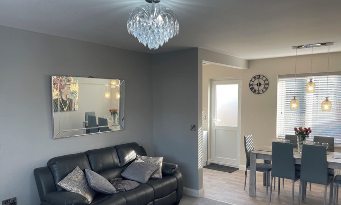 Winestead Casa | Modern furnished 3bed property