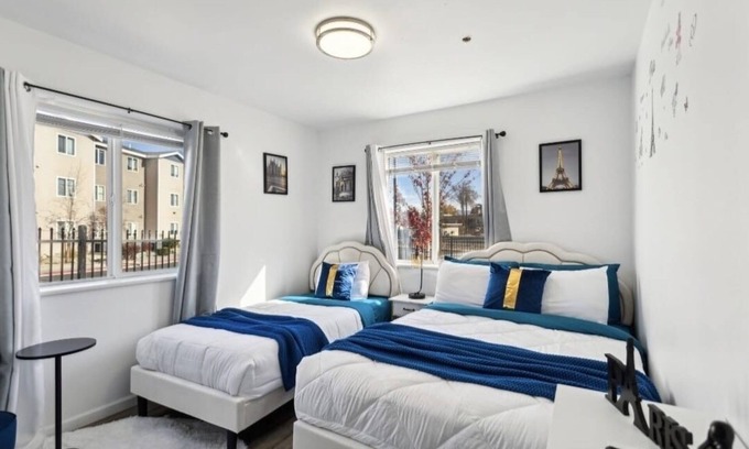 Reno/Tahoe Airport Apartamento | Modern Getaway in Reno: Comfort & Style in Every Corner!