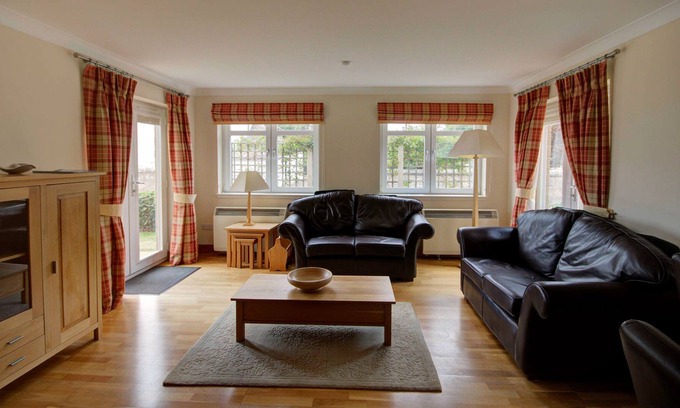 Brora Apartamento | Modern ground floor apartment located in the heart of rural Brora, Sutherland.