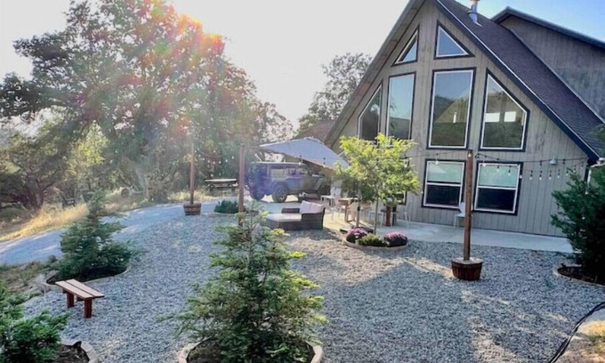 California Hot Springs Casa | Modern House 5 acr in Sequoia National Forest with Hot Tub, Sauna and Playground