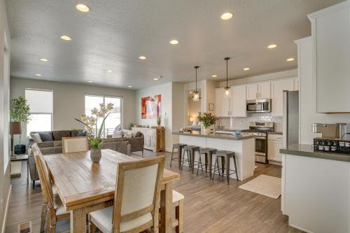 Park City Casa | Modern Heber City Getaway Mountain View, Hot Tub!