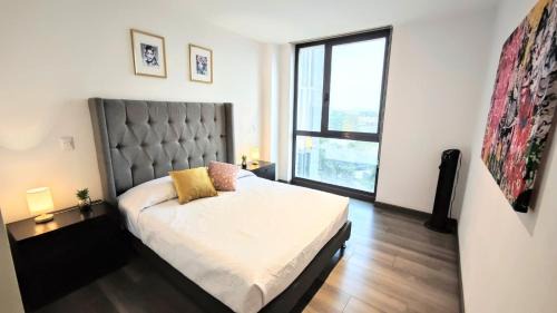 Anáhuac Apartamento | Modern Hi-rise With Indoor Pool & Hot Tub