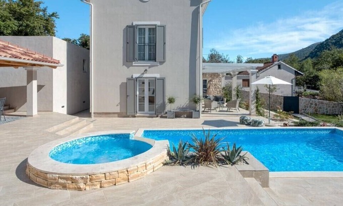 Drivenik Villa | Luxury Villa Frangipane
