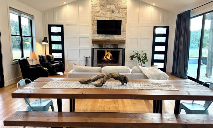 Travis Settlement Casa | Hill Country Retreat. Sleeps 10 comfortably. Great for family or friend reunions