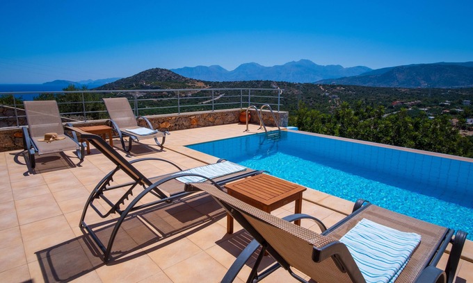 Agios Nikolaos Town Casa | Modern hilltop villa with pool near Agios Nikolaos